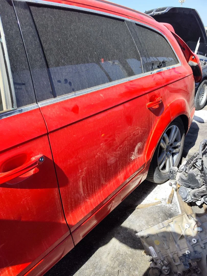 Foto de PUERTA TRASERA IZQUIERDA AUDI Q7 (4L) 3.0 V6 24V TDI (233 CV / 171 KW) referencia 4L0833051
