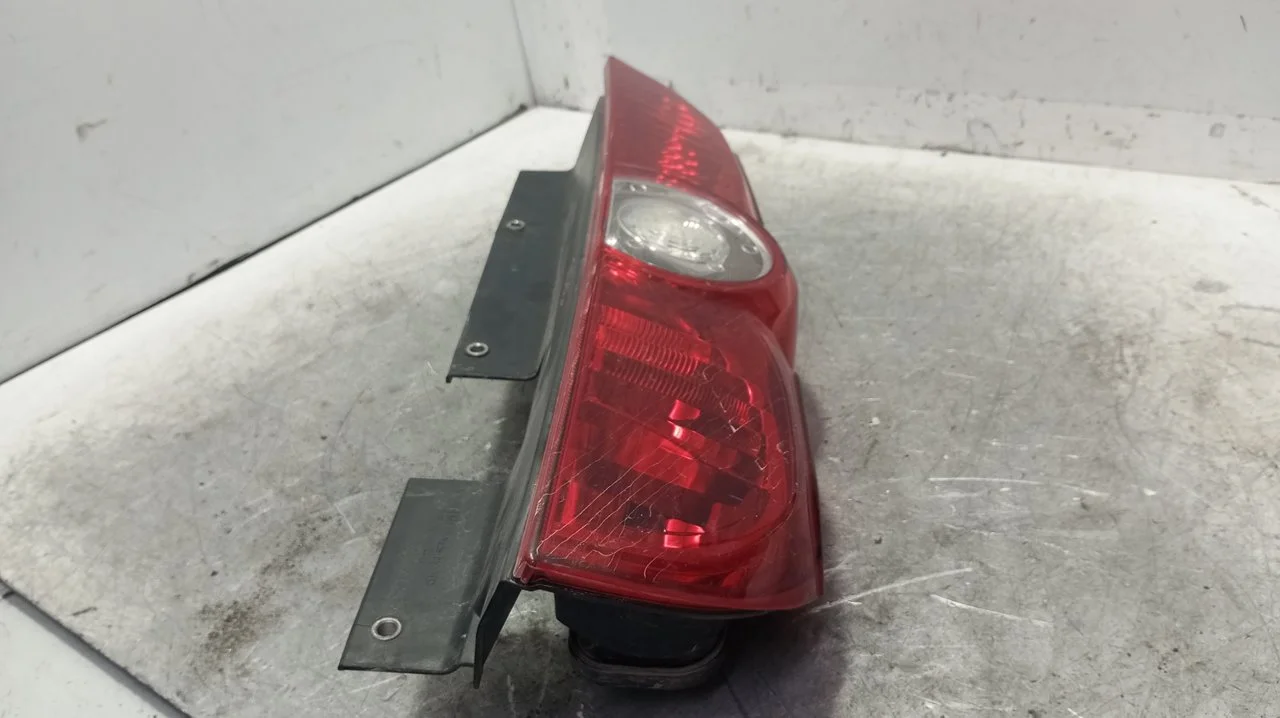 Foto de PILOTO TRASERO DERECHO OPEL COMBO D 1.3 16V CDTI (95 CV / 70 KW) referencia 00519248430