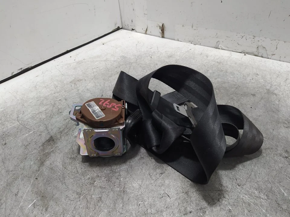 Foto de CINTURON SEGURIDAD TRASERO IZQUIERDO CITROEN C4 PICASSO 1.6 HDi FAP (112 CV / 82 KW) referencia 9654437977