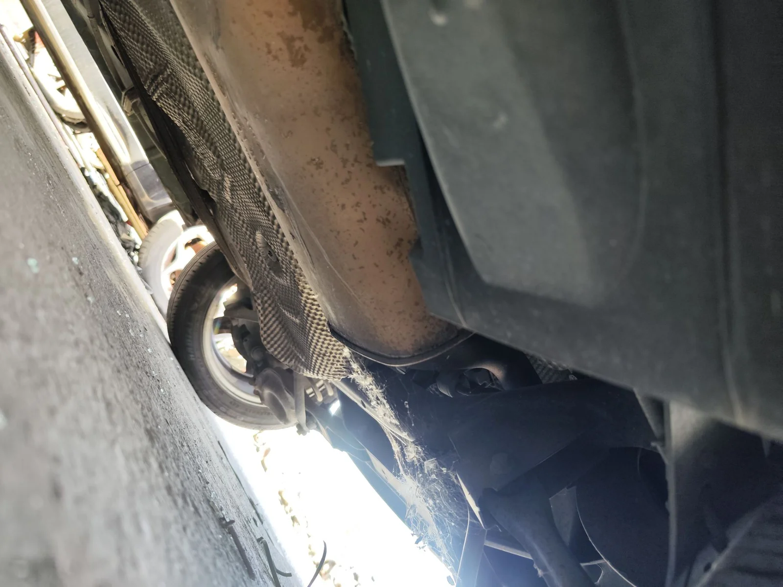 Foto de BARRA ESTABILIZADORA TRASERA FORD FOCUS BERLINA (CAK) 1.6 16V CAT (101 CV / 74 KW)