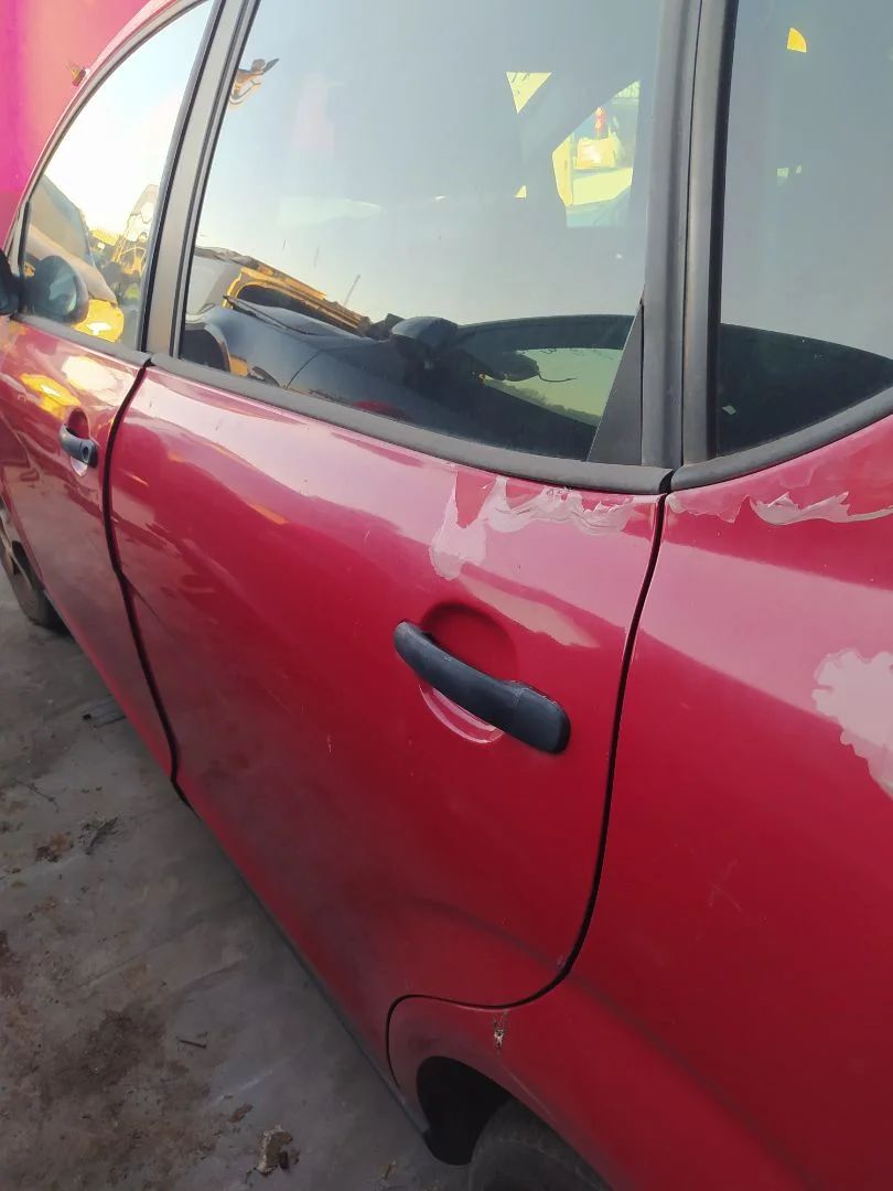 Foto de PUERTA TRASERA IZQUIERDA SEAT ALTEA (5P1) 1.6 (102 CV / 75 KW) referencia 5P0833055A