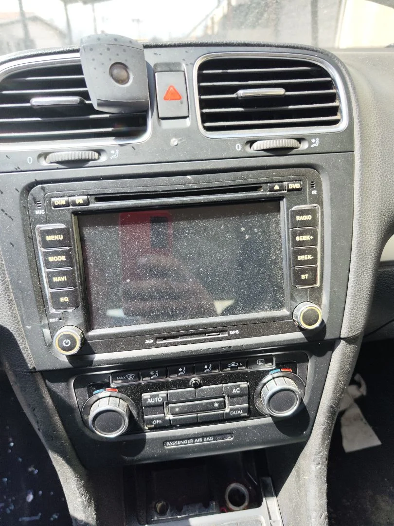 Foto de SISTEMA AUDIO / RADIO CD VOLKSWAGEN GOLF VI (5K1)(10.2008) 2.0 TDI (110 CV / 81 KW)
