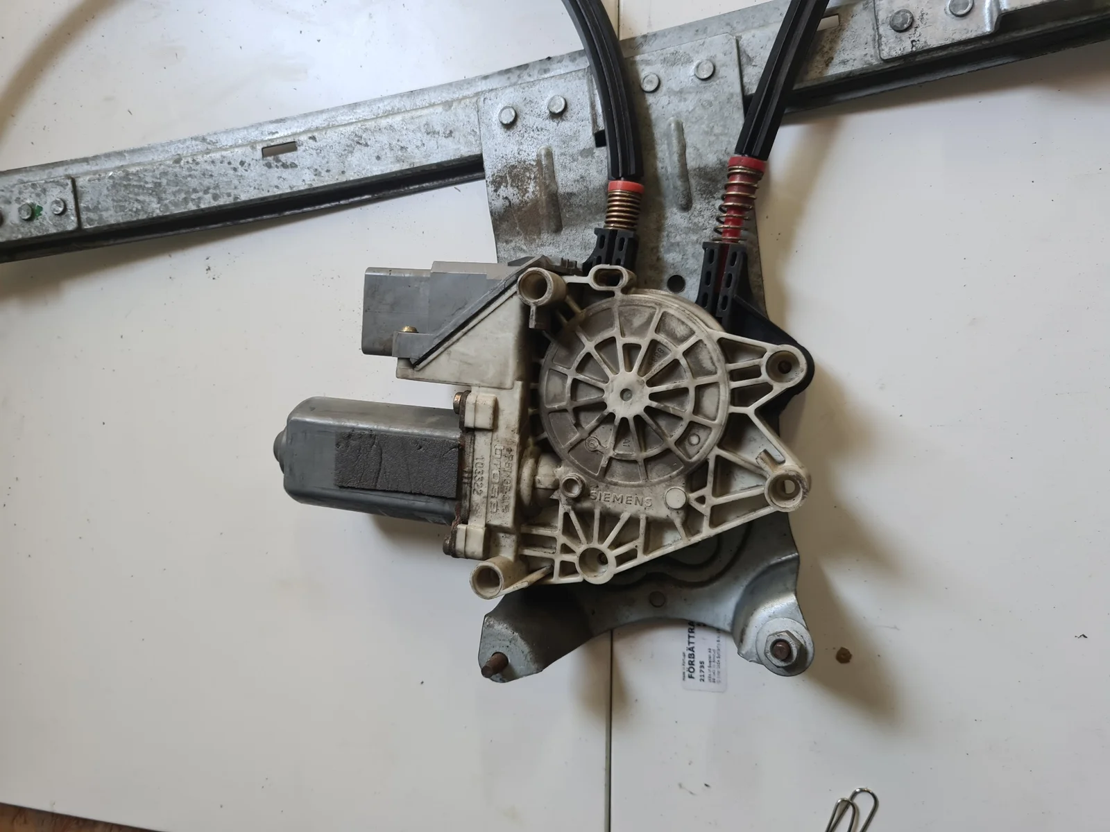 Foto de ELEVALUNAS DELANTERO DERECHO CITROEN XSARA PICASSO referencia 105772101