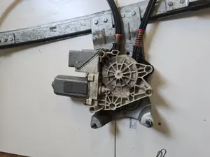 Foto de ELEVALUNAS DELANTERO DERECHO CITROEN XSARA PICASSO referencia 105772101