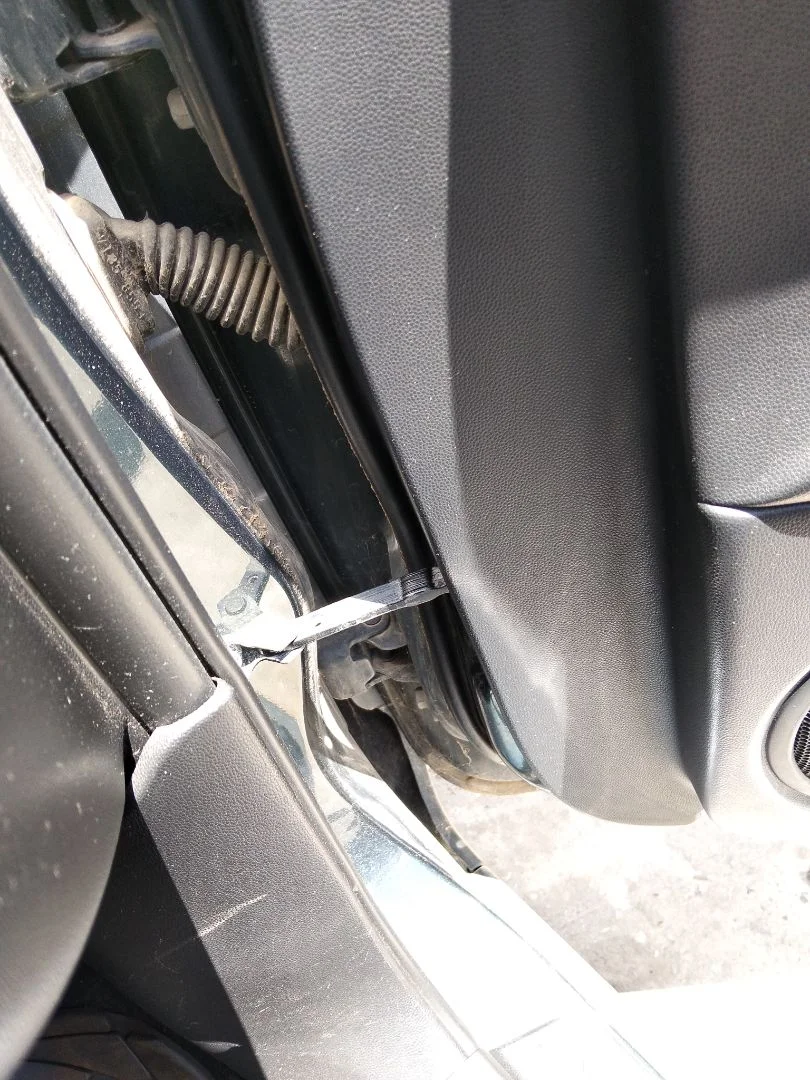 Foto de RETENEDOR PUERTA MAZDA 3 BERLINA (BK) 1.6 16V CAT (105 CV / 77 KW) referencia BP4K-58-270G