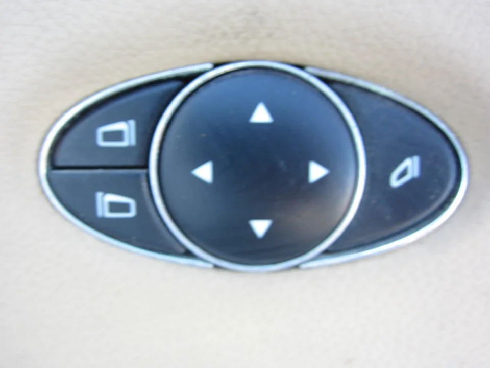 Foto de NO IDENTIFICADO MERCEDES-BENZ CLS (BM 219) 3.0 CDI CAT (224 CV / 165 KW)