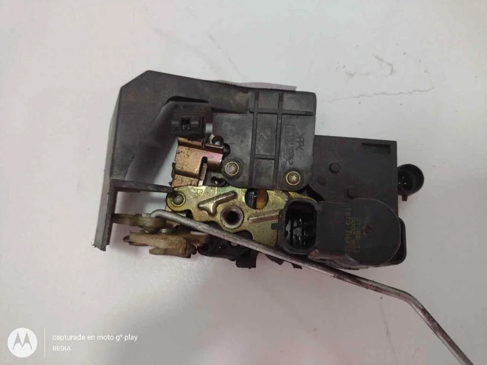 Foto de CERRADURA PUERTA DELANTERA DERECHA ALFA ROMEO 156 (116) referencia 18110242