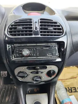 Foto de SISTEMA AUDIO / RADIO CD PEUGEOT 206 1.4  (75 CV / 55 KW)