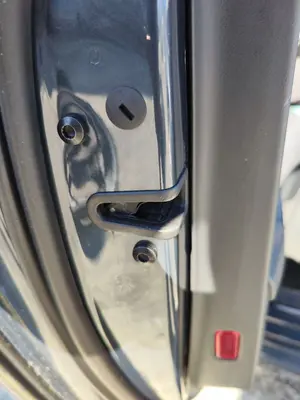 Foto de CERRADURA PUERTA TRASERA IZQUIERDA AUDI A6 AVANT (4GD) 2.0 16V TDI (190 CV / 140 KW) referencia 4G0839015C