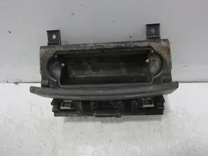 Foto de CENICERO AUDI A3 SPORTBACK (8PA) 1.9 TDI (105 CV / 77 KW) referencia 8P0857951 foto 4