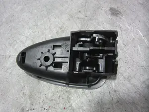 Foto de MANETA INTERIOR TRASERA DERECHA TOYOTA AVENSIS CROSS SPORT (T27) 1.8 16V CAT (147 CV / 108 KW) referencia 6920505051 foto 3