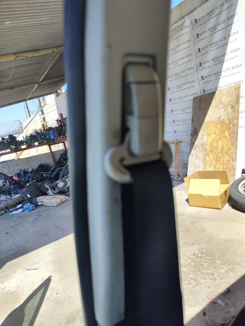 Foto de CINTURON SEGURIDAD DELANTERO DERECHO NISSAN NOTE (E11E) 1.4 CAT (88 CV / 65 KW)