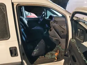 Foto de GOMAS CONTORNO PUERTA PEUGEOT EXPERT FURGÓN COMFORT (1995)