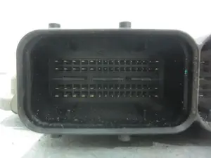 Foto de CENTRALITA MOTOR UCE CHEVROLET AVEO BERLINA 1.3 Diesel CAT (95 CV / 70 KW) referencia 55583708 foto 4