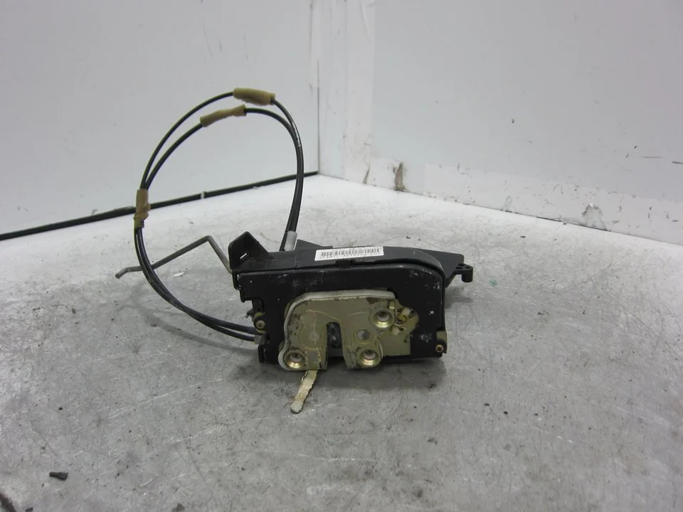 Foto de CERRADURA PUERTA DELANTERA DERECHA MAZDA 2 BERLINA (DY) 1.4 CAT (80 CV / 59 KW) referencia 3M71A219A64