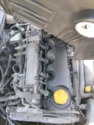 Foto de MOTOR COMPLETO OPEL ASTRA H GTC 1.9 CDTI (120 CV / 88 KW)