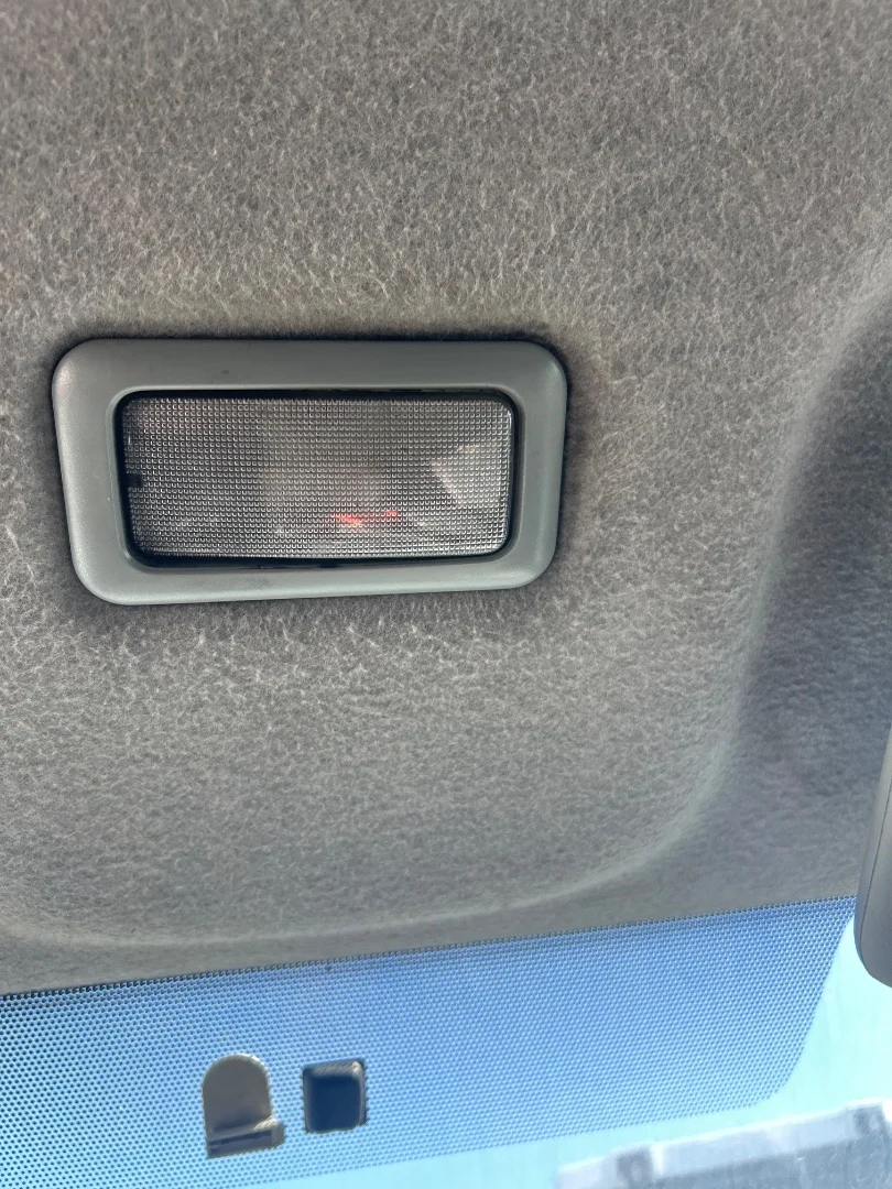 Foto de LUZ INTERIOR RENAULT TRAFIC II FURGÓN 2.5 dCi Diesel CAT (135 CV / 99 KW) referencia 8200097922