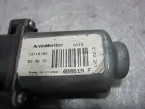 Foto de MOTOR ELEVALUNAS DELANTERO IZQUIERDO CITROEN C3 1.4 HDi (68 CV / 50 KW) referencia 400619F foto 3