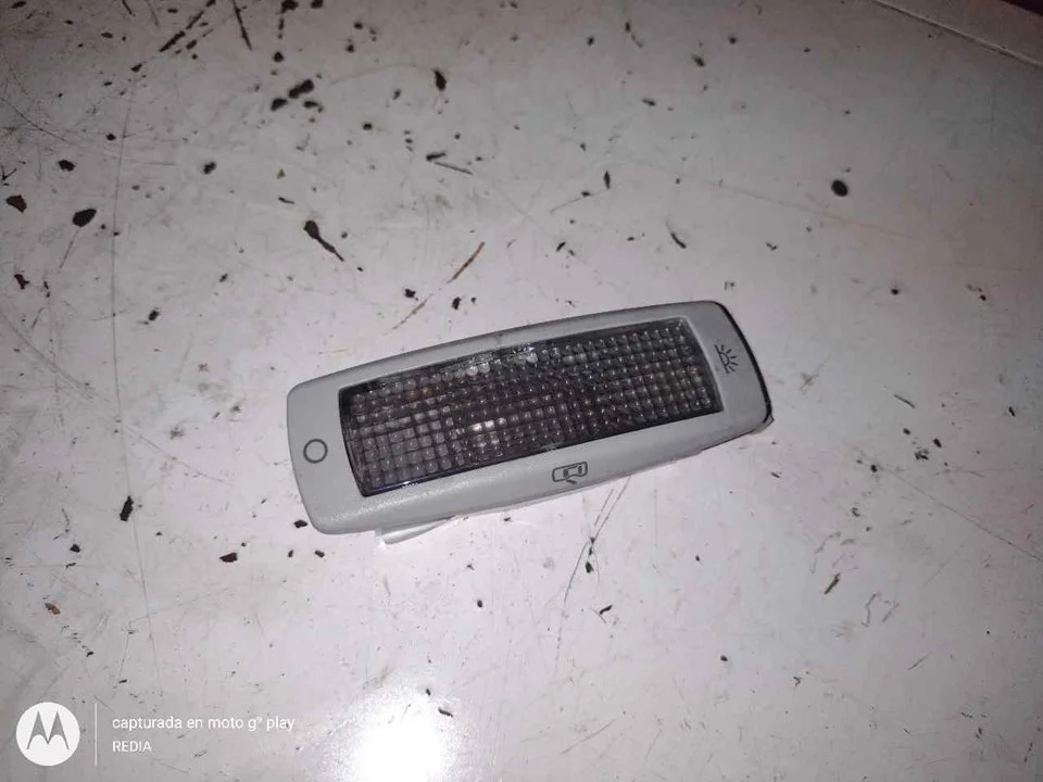 Foto de LUZ INTERIOR VOLKSWAGEN NEW BEETLE BERLINA (9C1/1C1) 2.0 (116 CV / 85 KW) referencia 3B0947291