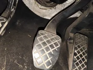 Foto de PEDAL FRENO VOLKSWAGEN PASSAT BERLINA (3B2) 1.9 TDI (110 CV / 81 KW) referencia 8D1721140B