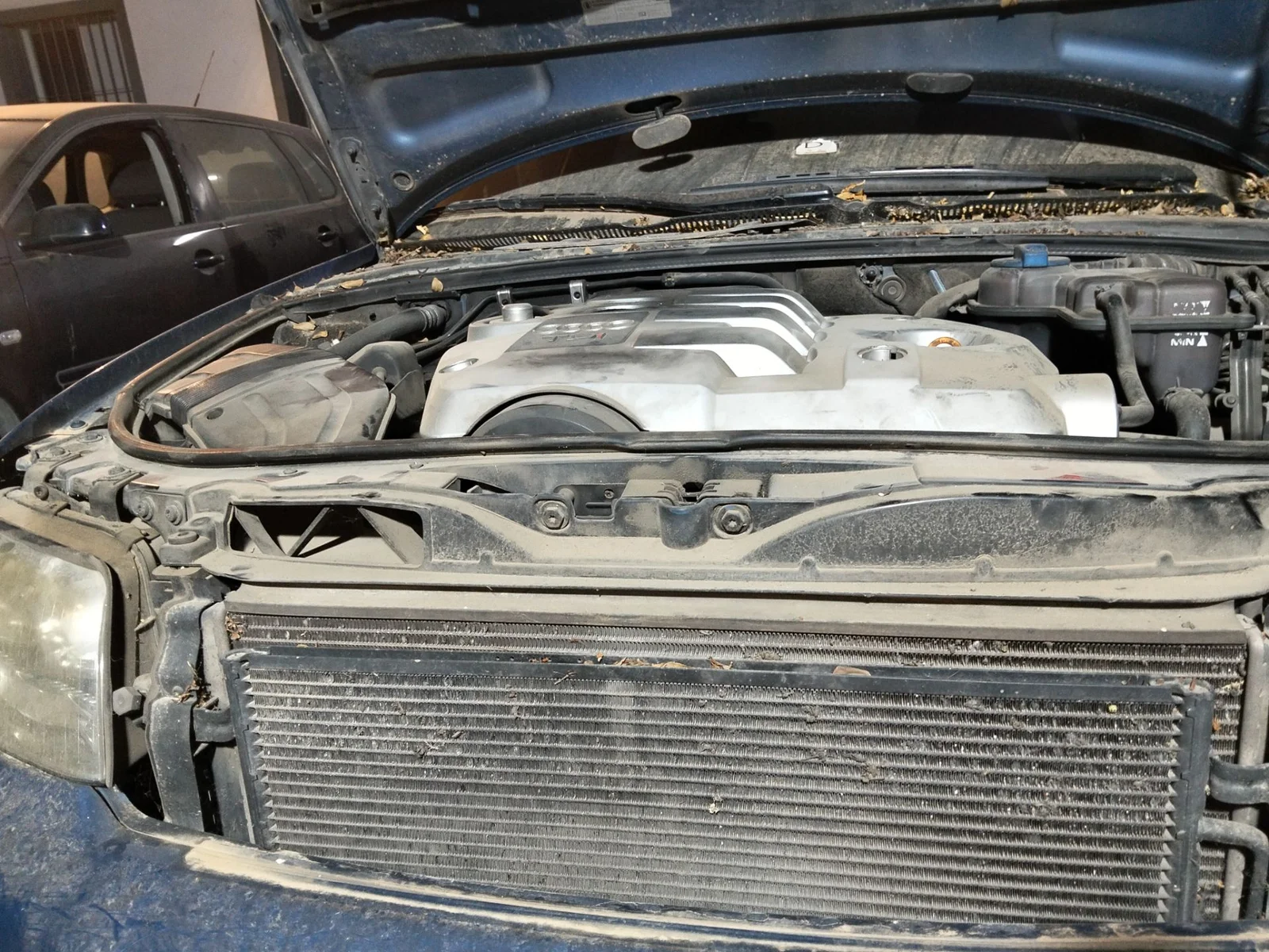 Foto de CONDENSADOR / RADIADOR AIRE ACONDICIONADO AUDI A4 BERLINA (8E)