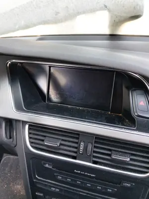 Foto de SISTEMA AUDIO / RADIO CD AUDI A5 COUPE (8T) 1.8 16V TFSI (170 CV / 125 KW) foto 2