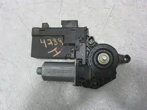 Foto de MOTOR ELEVALUNAS DELANTERO IZQUIERDO PEUGEOT 307 BREAK / SW (S1)(04.2002) 1.6 HDi (109 CV / 80 KW) referencia 9634457480 foto 5