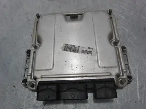 Foto de CENTRALITA MOTOR UCE PEUGEOT 307 BREAK / SW (S1)(04.2002) 2.0 HDi FAP CAT (107 CV / 79 KW) referencia 9647472780