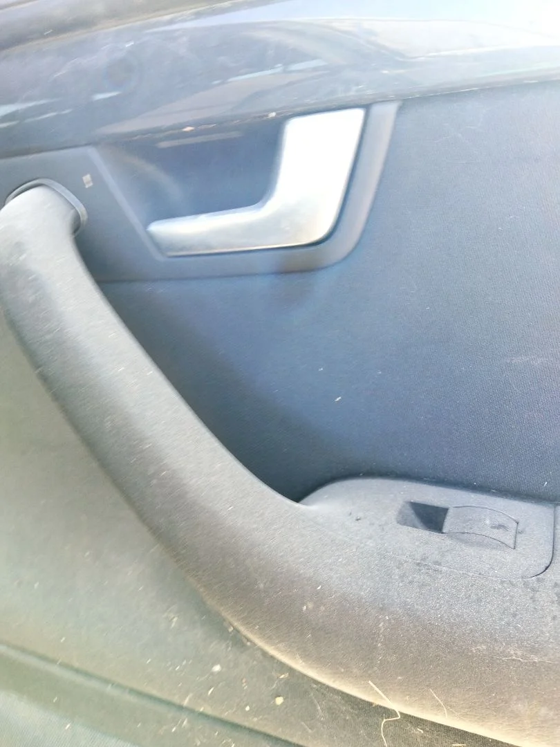 Foto de MANETA INTERIOR TRASERA DERECHA AUDI A4 AVANT (8E) 1.9 TDI (131 CV / 96 KW) referencia 8E0839020C FKZ