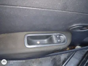 Foto de MANDO ELEVALUNAS DELANTERO IZQUIERDO RENAULT CLIO III 1.2 16V (75 CV / 55 KW)