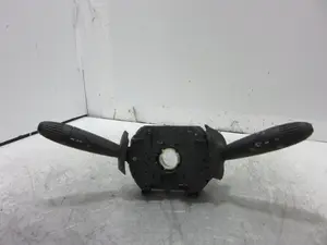 Foto de MANDO MULTIFUNCION FIAT II PUNTO (188) BERLINA 1.4  (95 CV / 70 KW) referencia 735337940