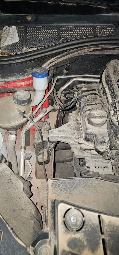 Foto de TUBOS AIRE ACONDICIONADO CITROEN C4 CACTUS 1.2 12V VTi (82 CV / 60 KW)
