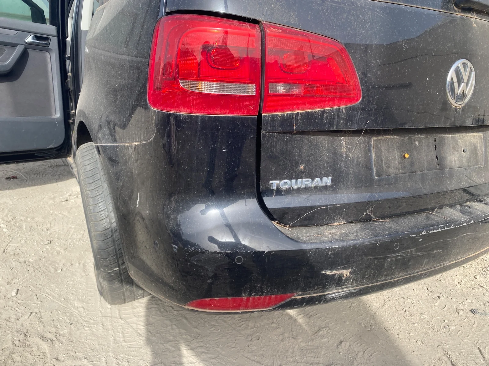 Foto de PARAGOLPES TRASERO VOLKSWAGEN TOURAN (1T3) 1.6 TDI DPF (105 CV / 77 KW)