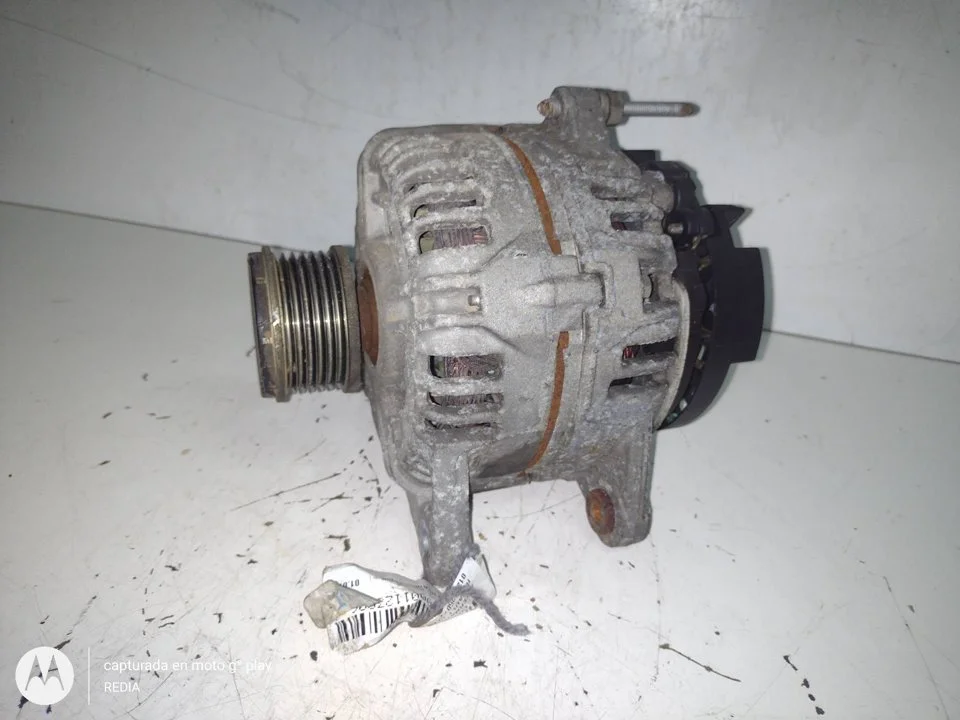 Foto de ALTERNADOR RENAULT CLIO III 1.5 dCi Diesel CAT (86 CV / 63 KW) referencia 0124425071