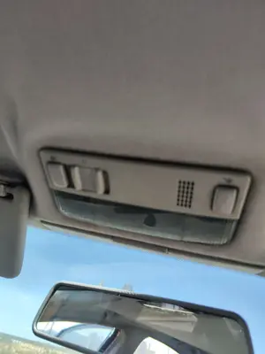 Foto de LUZ INTERIOR VOLKSWAGEN GOLF IV BERLINA (1J1)(10.1997) 1.9 TDI (110 CV / 81 KW) referencia 3B0947105C FKZ foto 10