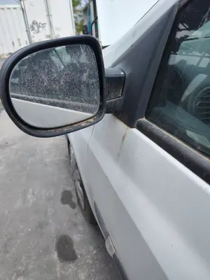 Foto de RETROVISOR IZQUIERDO RENAULT CLIO III 1.2 16V (75 CV / 55 KW)