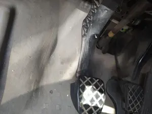 Foto de PEDAL EMBRAGUE VOLKSWAGEN CADDY (2K)(02.2004) 1.9 TDI (105 CV / 77 KW)