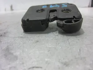 Foto de CERRADURA MALETERO / PORTON SEAT IBIZA (6K1) 1.4 (60 CV / 44 KW) referencia 6K6827505A foto 2