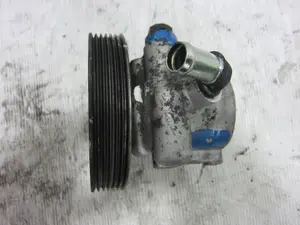 Foto de BOMBA DIRECCION PEUGEOT TALBOT CITY-LASTER referencia 9659820880 foto 4