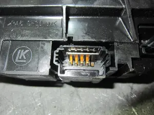 Foto de MANDO MULTIFUNCION CITROEN C4 BERLINA 1.6 HDi FAP (112 CV / 82 KW) referencia 96667245ZD foto 4