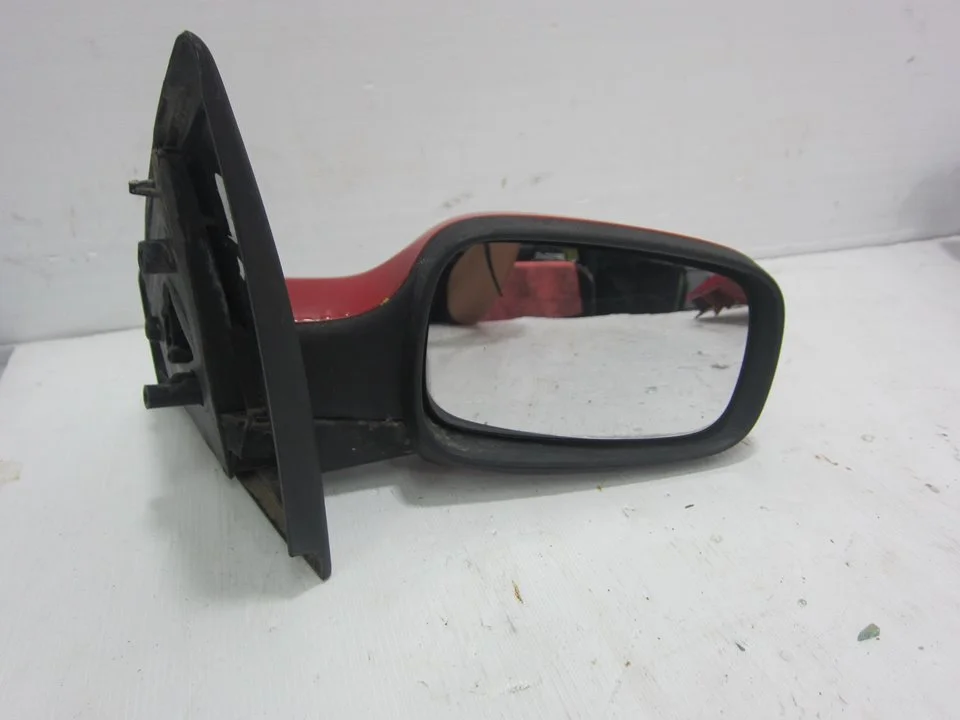 Foto de RETROVISOR DERECHO RENAULT CLIO III 1.5 dCi Diesel (106 CV / 78 KW) referencia 12443070