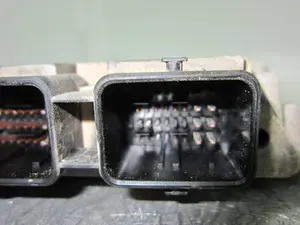 Foto de CENTRALITA MOTOR UCE PEUGEOT 207 1.6 16V HDi FAP (90 CV / 66 KW) referencia 9663755480 foto 6