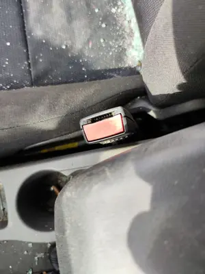 Foto de PRETENSOR AIRBAG DERECHO FORD FOCUS BERLINA (CAP) 1.8 TDCi Turbodiesel CAT (116 CV / 85 KW)