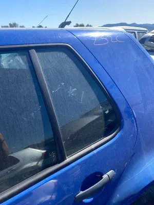 Foto de LUNA CUSTODIA TRASERA IZQUIERDA VOLKSWAGEN GOLF IV BERLINA (1J1)(10.1997) 1.9 TDI (110 CV / 81 KW)