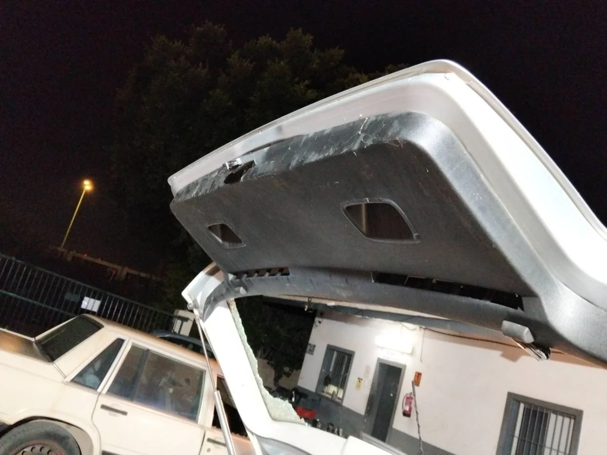 Foto de GUARNECIDO PORTON TRASERO VOLKSWAGEN GOLF IV BERLINA (1J1)(10.1997)