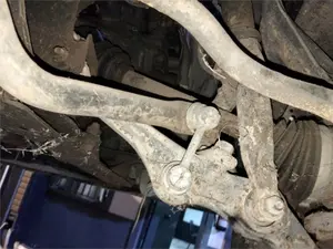 Foto de BIELETA ESTABILIZADORA DELANTERA DERECHA HONDA ACCORD BERLINA (CG7-9/CH1-7)