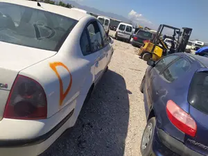 Foto de MANETA EXTERIOR TRASERA DERECHA VOLKSWAGEN PASSAT BERLINA (3B3) 1.9 TDI (131 CV / 96 KW) referencia 3B0837207G FKZ