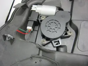 Foto de ELEVALUNAS DELANTERO DERECHO MAZDA 2 BERLINA (DY) 1.4 CAT (80 CV / 59 KW) referencia 3M71A045H16A foto 4