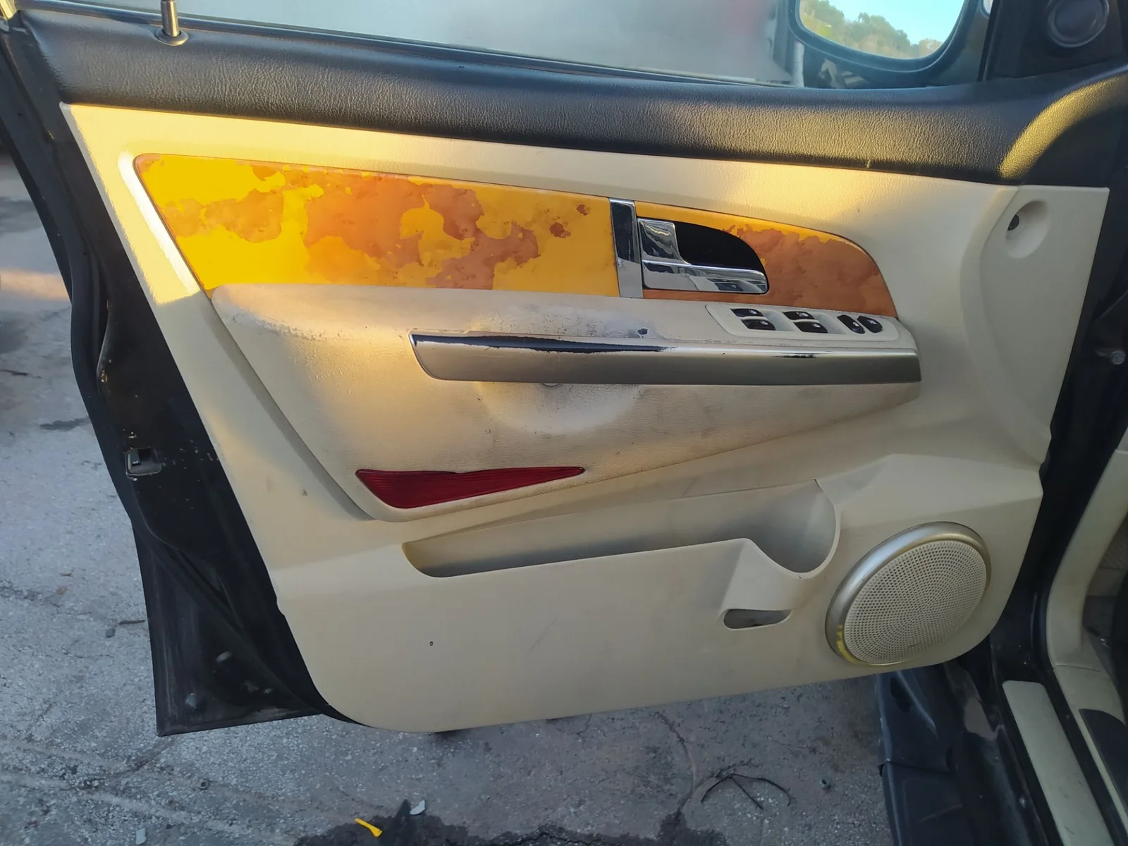 Foto de CERRADURA PUERTA DELANTERA IZQUIERDA SSANGYONG REXTON 2.9 Turbodiesel CAT (120 CV / 88 KW)