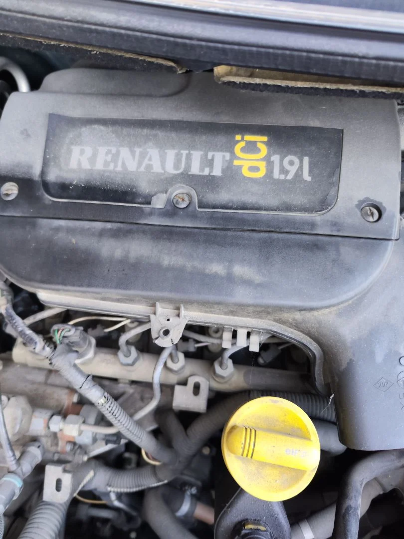 Foto de CAJA FILTRO AIRE RENAULT SCENIC I (JA...) 1.9 dCi Diesel CAT (102 CV / 75 KW) referencia 7701477095